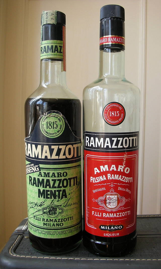 Ramazzotti Menta en Ramazzotti Amaro flessen