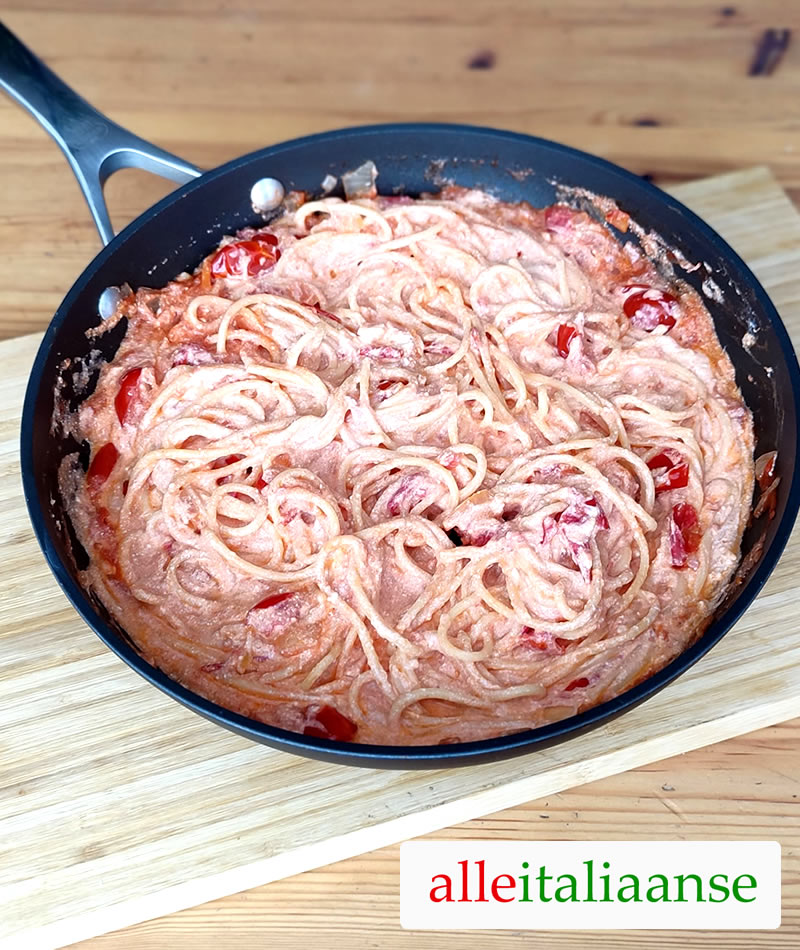 Pasta met tomaat en ricotta - Traditioneel Italiaans recept