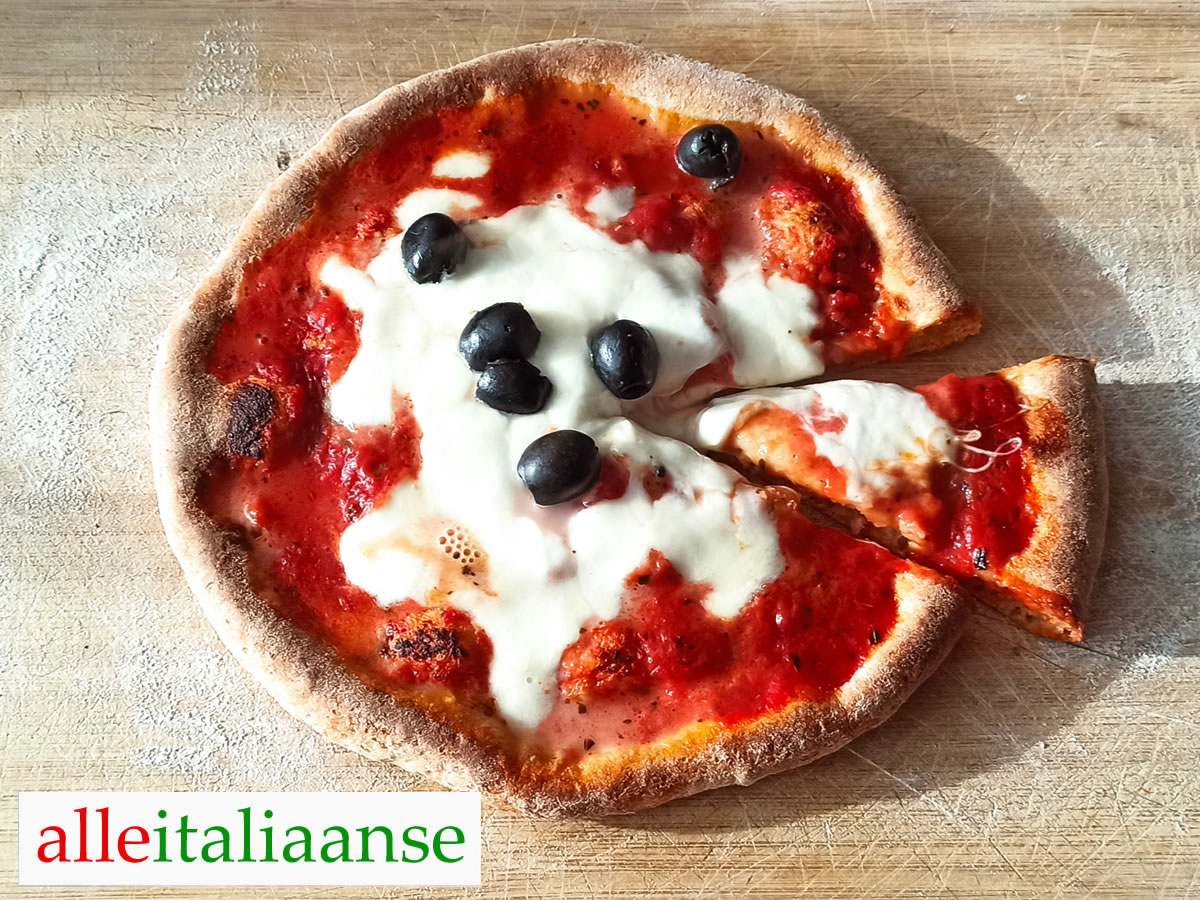 Volkoren pizza maken 🍕 Simpel Italiaans recept
