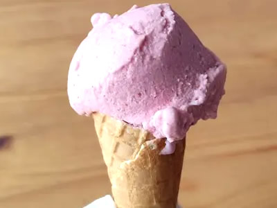 Strawberry ice cream with the ice cream maker