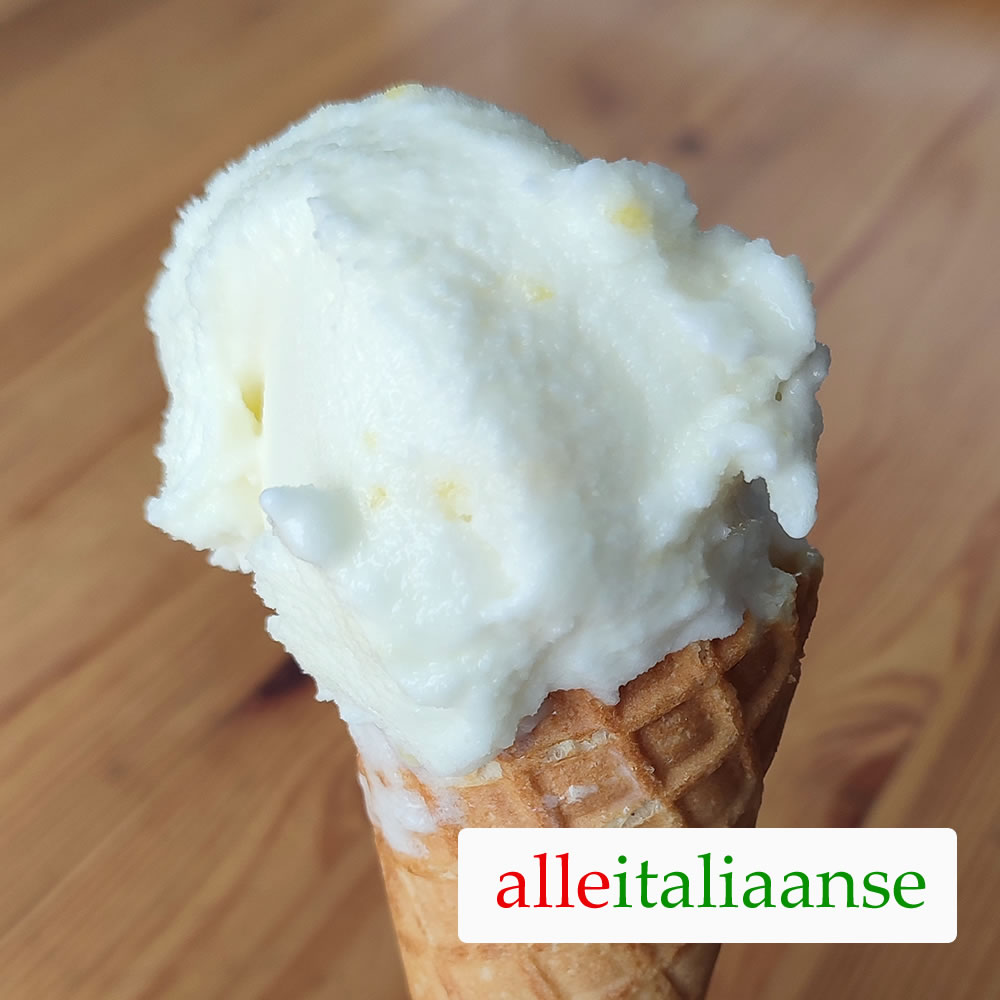 Lemon sorbet 🍨🍋 Italian recipe with the ice cream maker