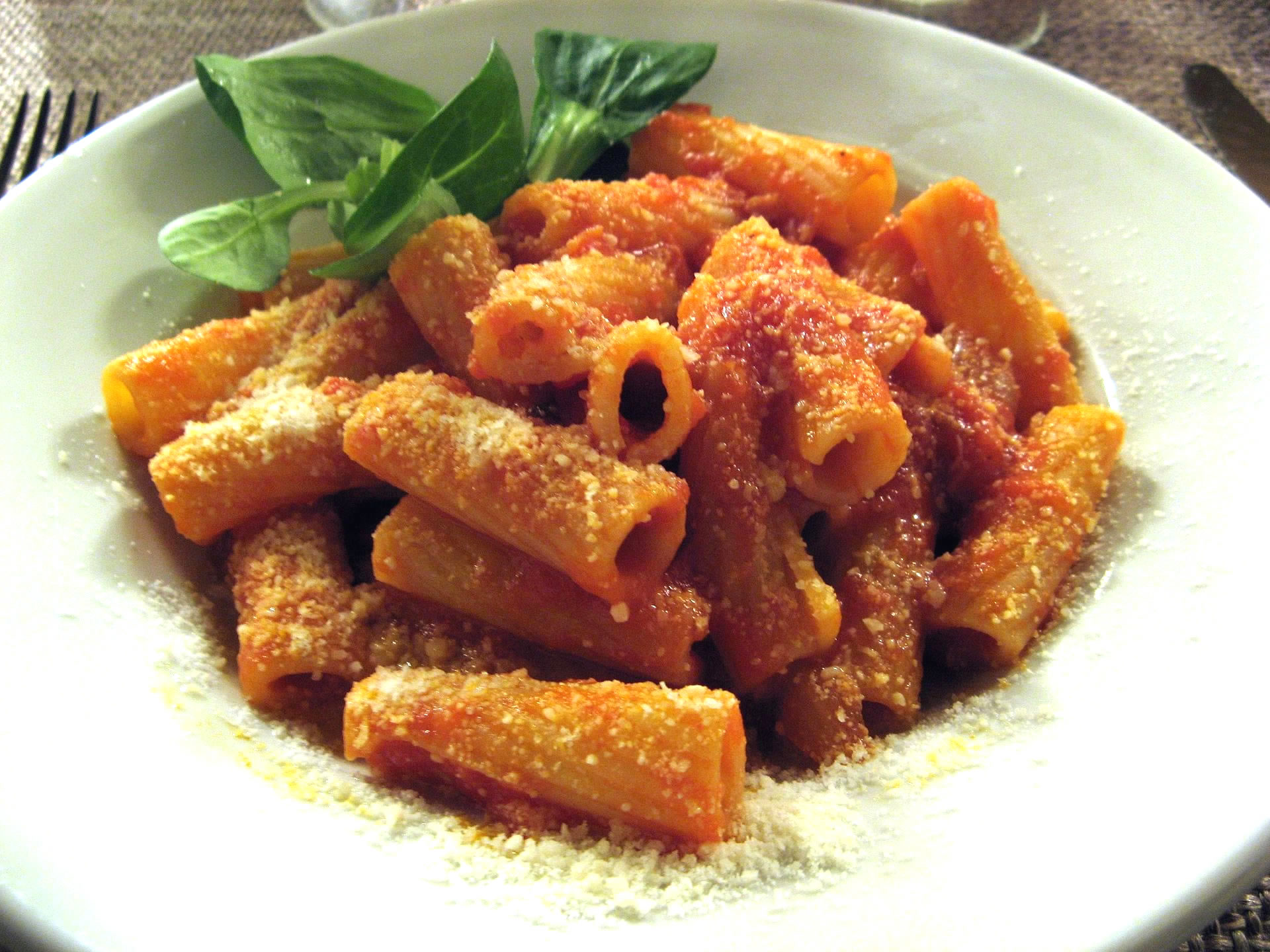 Makkelijke Italiaanse Pastasaus met Tomaten