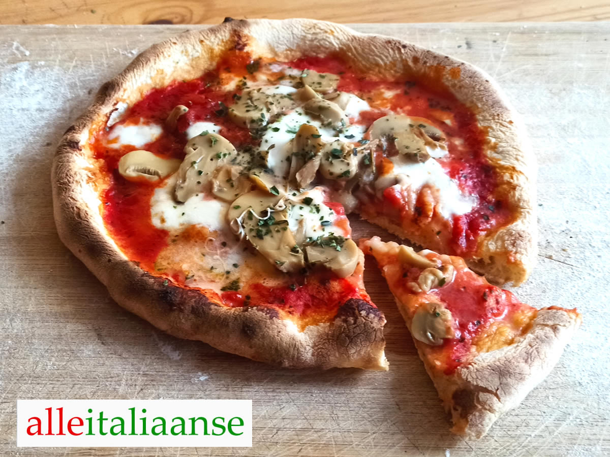 Pizza Funghi Champignons 🍕 Simpel Italiaans recept