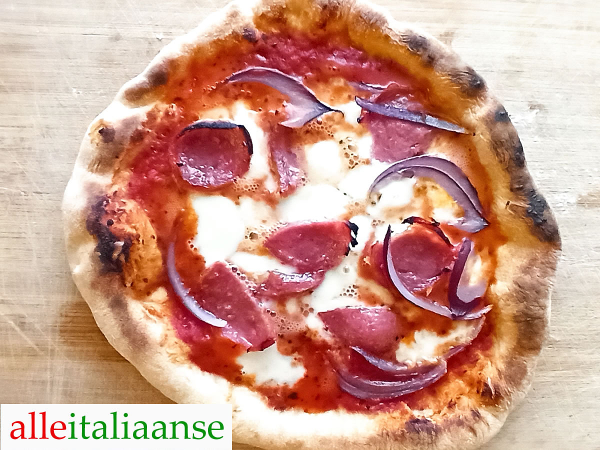 Pizza Salami 🍕 Simpel Italiaans recept
